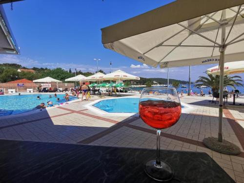 Necujam Apartment | Apartment Bella Mit Balkon Und Terrasse In Necujam