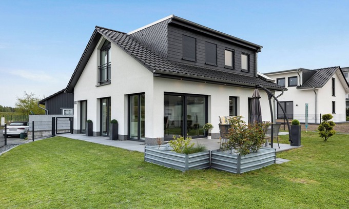 Sassenburg Apartment | Apartment 'Bresser Bernsteinsee' with Private Terrace, Private Garden and Wi-Fi