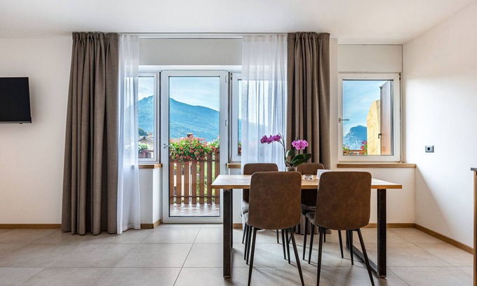 San Lorenzo in Banale Apartment | Apartment 'Cima Brenta' with Wi-Fi