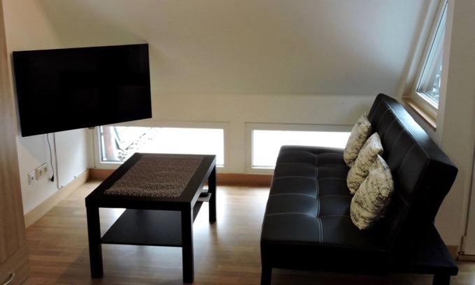Buhl Apartment | Apartment 'C' with Shared Terrace and Wi-Fi