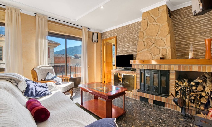 Mogente/Moixent Apartment | Apartment 'Cal Guerrer' with Mountain View, Private Terrace and Balcony