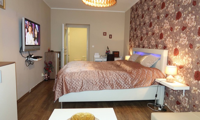 Karlovy Vary Condo | Apartment Carla Karlovy Vary