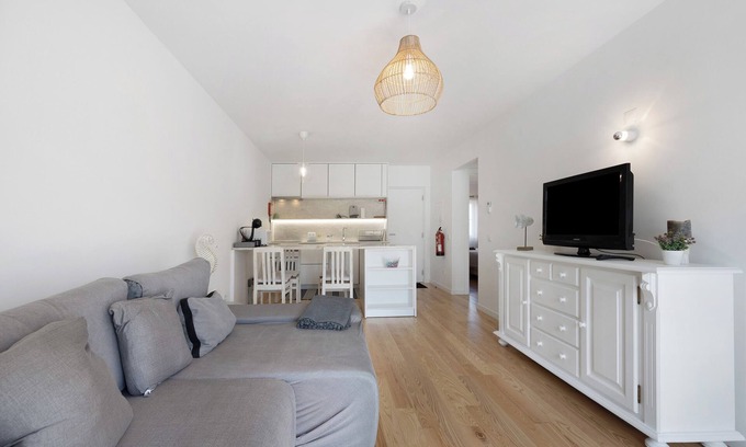 Baiona Apartment | Apartment 'Casa Da Praia' with Sea View, Wi-Fi and Air Conditioning