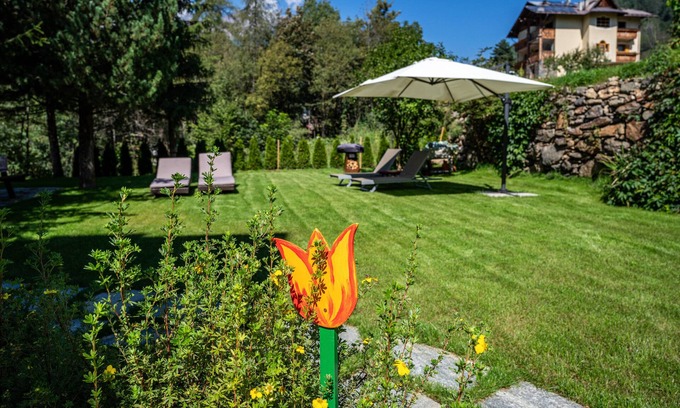 Celledizzo Apartment | Apartment 'Casa Ai Laresi 2' with Private Garden and Wi-Fi
