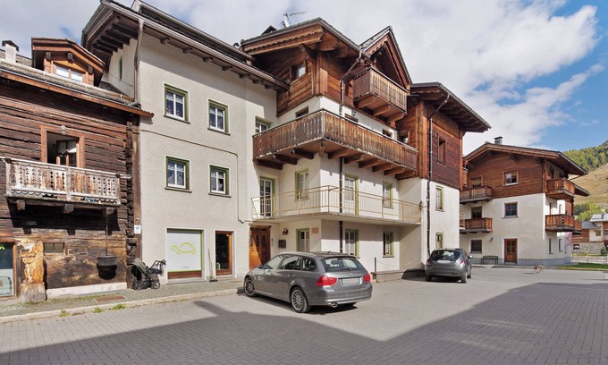 Livigno Apartment | Apartment 'Casa Daniele-Appartamento Livia' with Mountain View, Balcony and Wi-Fi
