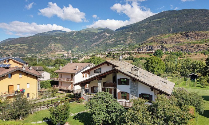 Aymavilles Apartment | Apartment 'Casa Lella Clemy' with Mountain View, Balcony and Wi-Fi
