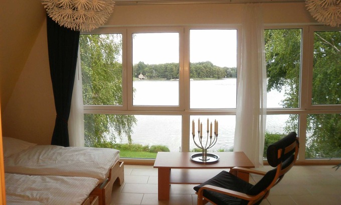 Schwerin Apartment | Apartment Dachgeschoss - Ferienwohnhaus Drei am Zemminsee
