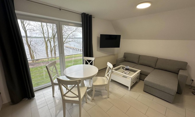 Ekenis Apartment | Apartment 20 in the apartment house Schleiblick with direct Schleiblick view 1st floor