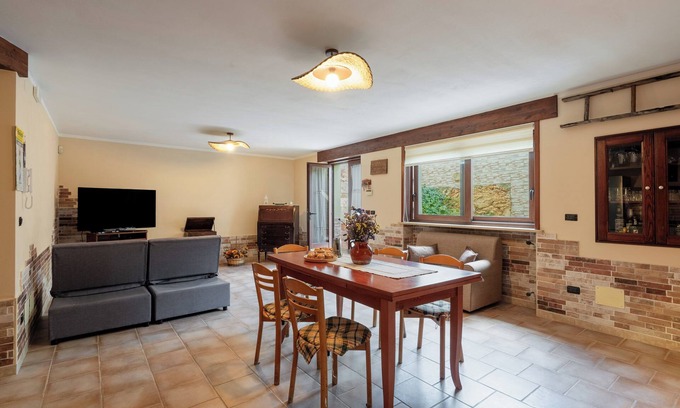 Miggiano Apartment | Apartment 'Dimora Dei Capperi' with Private Terrace, Wi-Fi and Air Conditioning