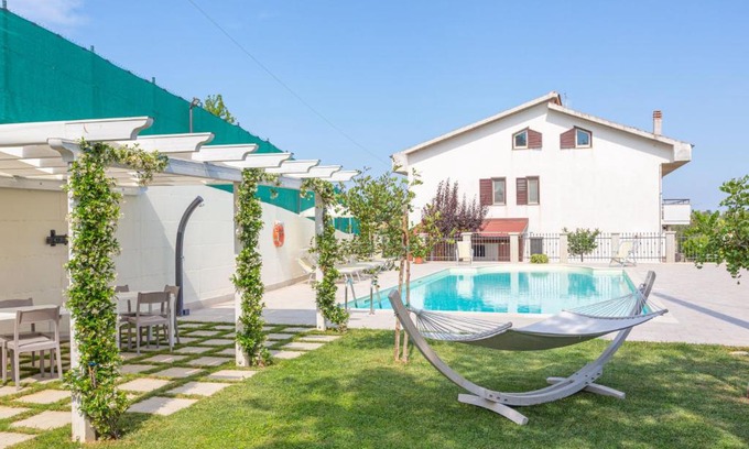 Collecorvino Apartment | Apartment Dolce Vita by Interhome