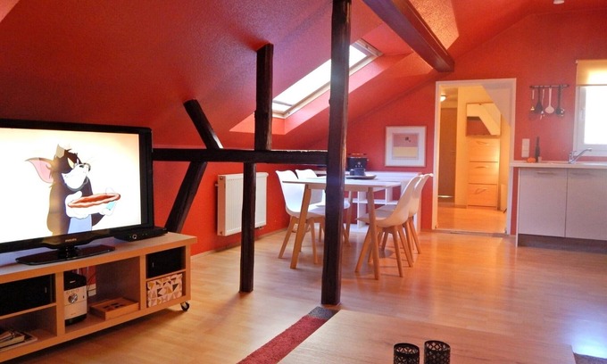 Neuendorf Apartment | Apartment 'Ferienhaus Rheinblick Wohnung 4' with Shared Terrace, Wi-Fi and Air Conditioning