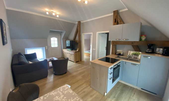 Parsteinsee Apartment | Apartment 'Ferienwohnung 3' with Shared Terrace and Wi-Fi