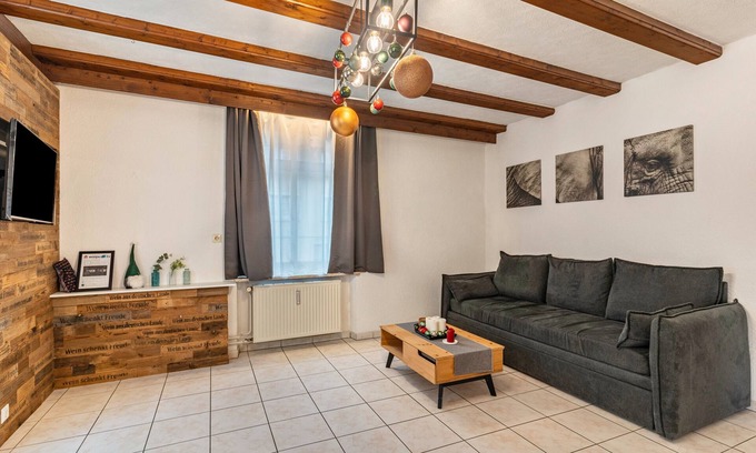 Gengenbach Apartment | Apartment 'Ferienwohnung - Karlheinz' with Mountain View, Balcony and Wi-Fi