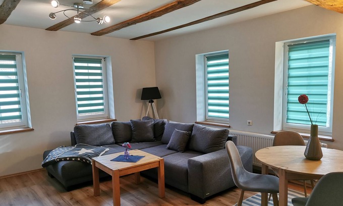 Rotenburg an der Fulda Apartment | Apartment 'Ferienwohnung Haseltal' with Shared Garden, Balcony and Wi-Fi