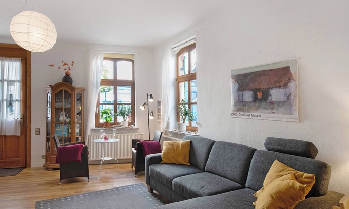 Rostock Apartment | Apartment 'Ferienwohnung Elisabeth' with Wi-Fi