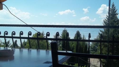 Elshani Apartment | Apartment Forest and Lake