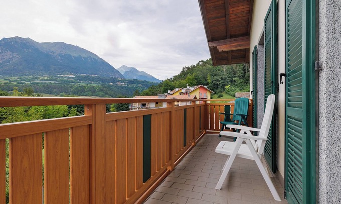Ponte Arche Apartment | Apartment 'Fucine 33' with Mountain View, Balcony and Wi-Fi