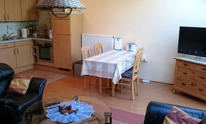 Hinte Apartment | Apartment gallery, shower, toilet, 2 bedrooms - Friesenborg - Ferienwohnung Klein Sande