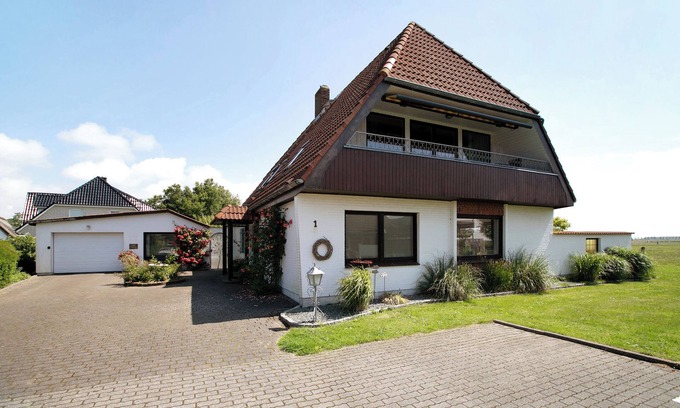 Stinteck Apartment | Apartment 'Gartenwohnung' with Shared Garden and Wi-Fi