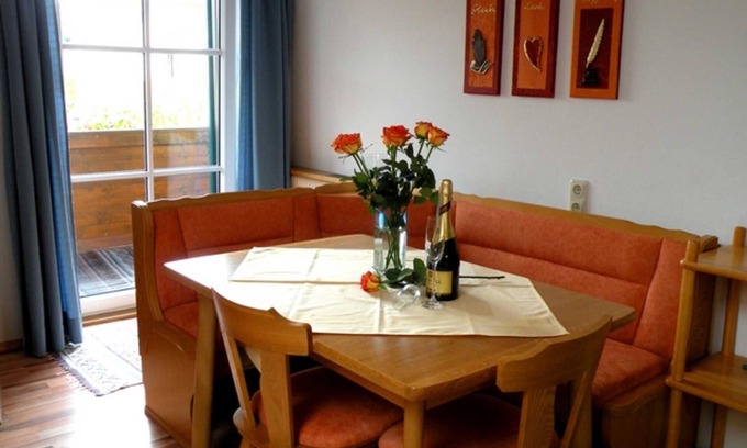 Tiefgraben Apartment | Apartment Good morning sun 2. Stock - Pension Winter Am Irrsee 4 Edelweiss