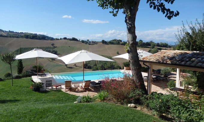 Petritoli Apartment | Apartment Grande Porta, pool, top facilities, Villa Bellazona