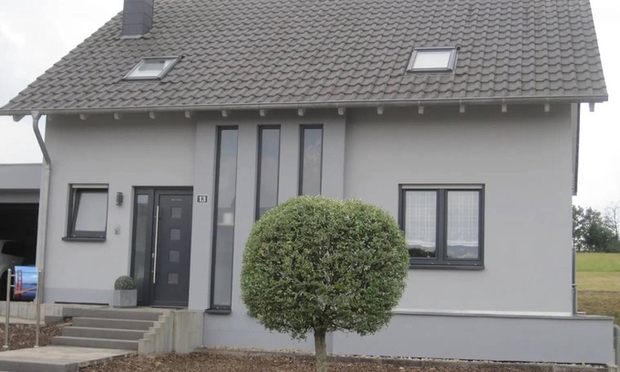 Hirzweiler Apartment | Apartment 'Haus Perkow' with Lake View, Private Terrace and Wi-Fi