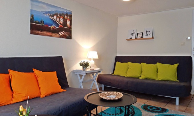 Neuendorf Apartment | Apartment 'Haus Des Handwerkers' with Wi-Fi