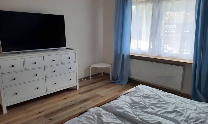 Neuenburg House | Apartment 'Heike 2' with Private Terrace and Wi-Fi
