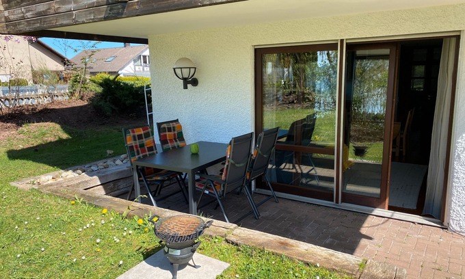Sulgen Apartment | Apartment 'Heinrich' with Private Terrace, Private Garden and Wi-Fi