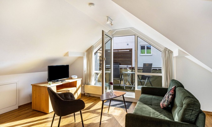 Bad Urach Apartment | Apartment 'Hohenurach' with Mountain View, Shared Terrace and Wi-Fi