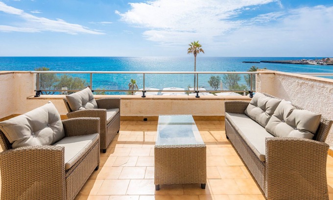 S'illot Apartment | Apartment 'Hostal Antic Apartamento 101 ' with Balcony, Wi-Fi and Air Conditioning