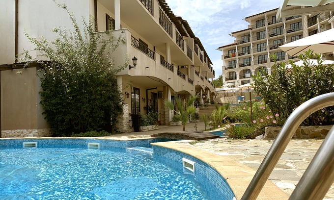 Obzor Apartment | Apartment in 4* Hotel and Spar complex “The Cliff” 100m from the Beach