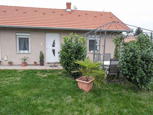 Balatonbereny House | Apartment in Balatonbereny - Balaton 18124