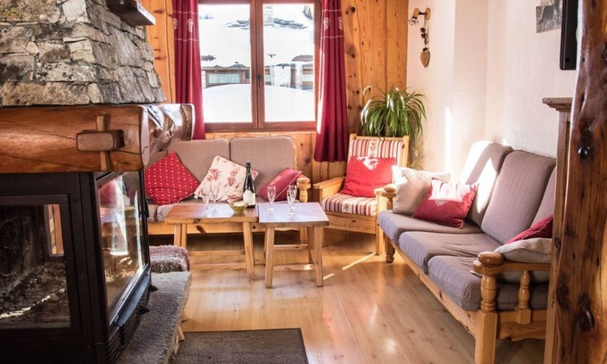 Le Fornet Apartment | Apartment in chalet at the foot of the slopes of Val d'Isère