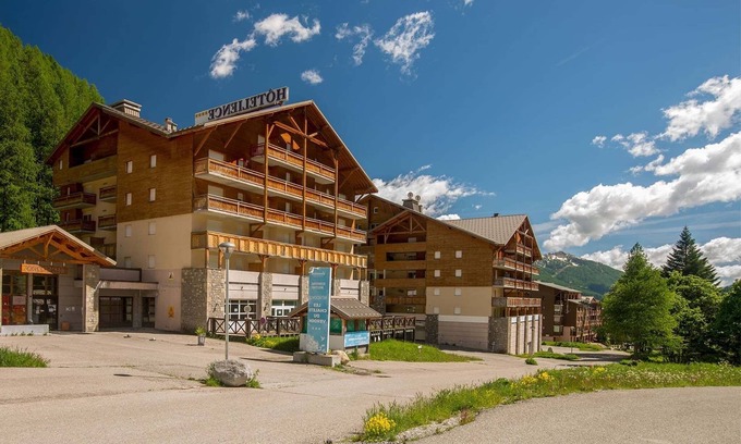 Allos Apartment | Apartment in France with Ski-In Access