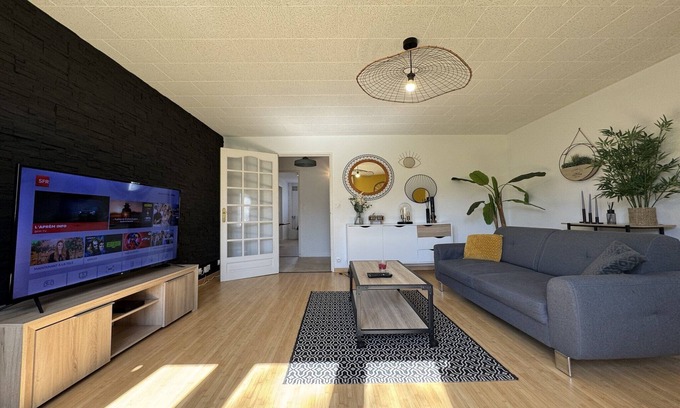 Le Mans Apartment | Apartment in Le Mans near Antarès Stadium