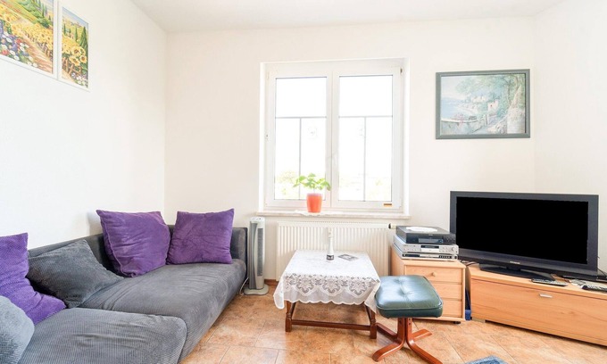 Petersberg Apartment | Apartment in Petersberg with Private Garden