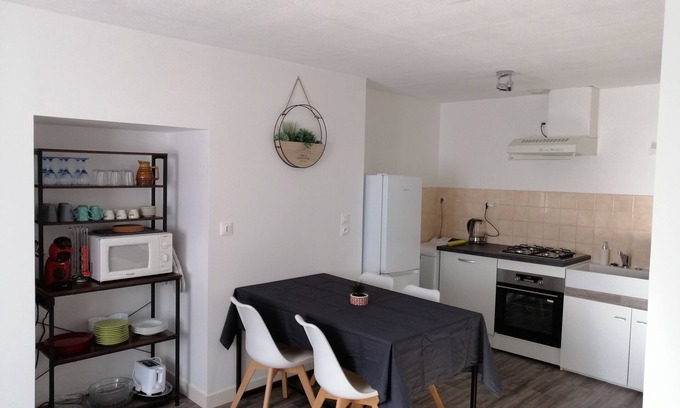 Montsalvy Apartment | Apartment in the historic center - Montsalvy