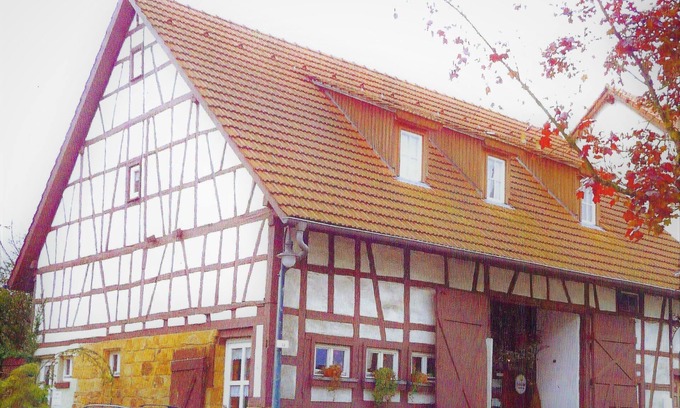 Grossheppach Apartment | Apartment in the Schnakenstich, 80 m², 2 bedrooms, living room, eat-in kitchen.
