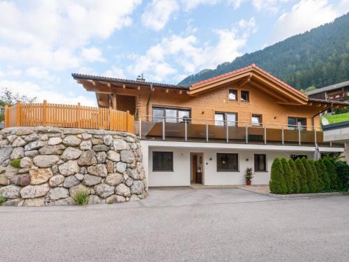 Bruck am Ziller Apartment | Apartment in Tyrol near Ski Lift