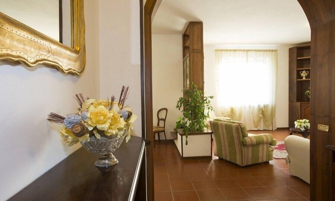 Monticiano Villa | Apartment in Villa Tuscany