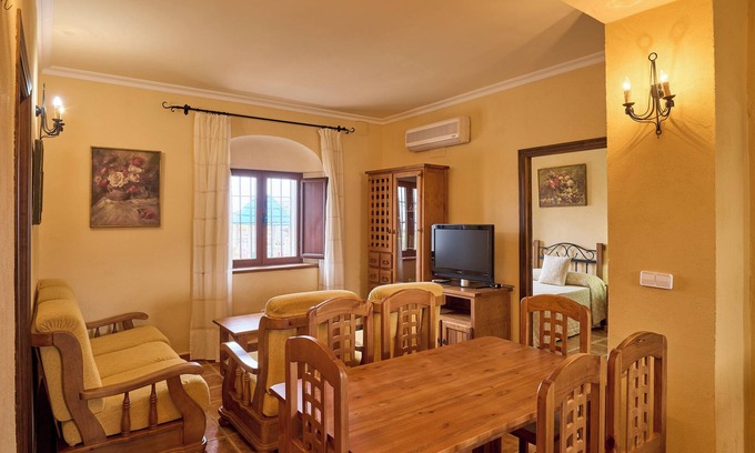 Valsequillo Apartment | Apartment 'Jazmin' with Balcony, Wi-Fi and Air Conditioning