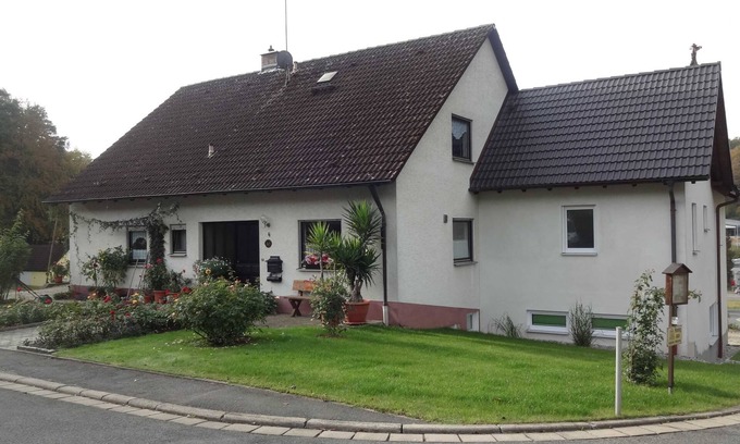 Goessweinstein Apartment | Apartment Karl Meis