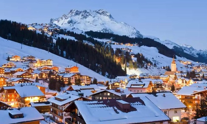 Lech am Arlberg Apartment | Apartment Kriegerhorn - Boutique Chalet Almrausch outbuilding