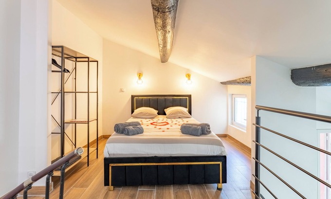 Cadereau Apartment | Apartment 'Le Balnéo' with Wi-Fi and Air Conditioning