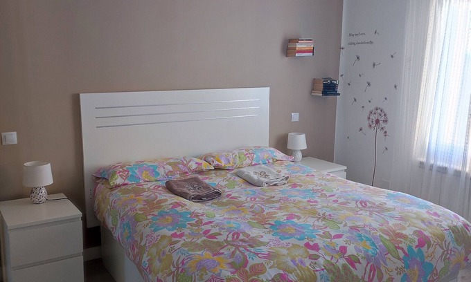 Burgos Apartment | Apartment 'Loló Vut' with Wi-Fi