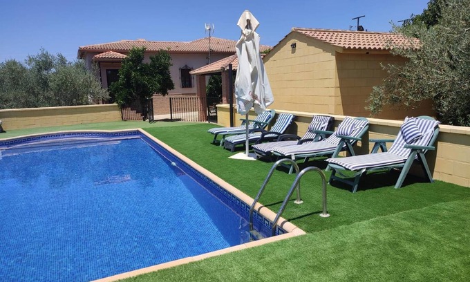 Setenil de las Bodegas Apartment | Apartment 'Los Abuelos' with Mountain View, Wi-Fi and Air Conditioning