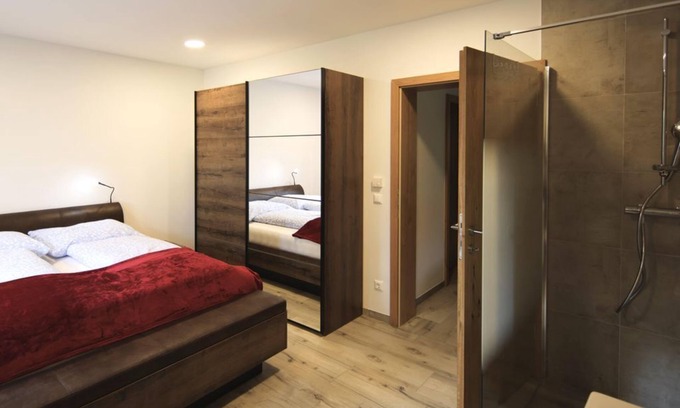 Unterlibitsch Apartment | Apartment mit 3 Schlafzimmern und Balkon - Haus am Feistritzer See