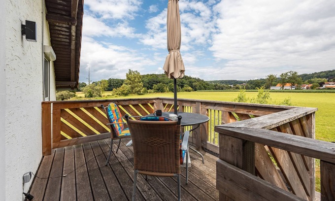 Trendelburg Apartment | Apartment 'Mit Flair' with Private Terrace, Balcony and Wi-Fi