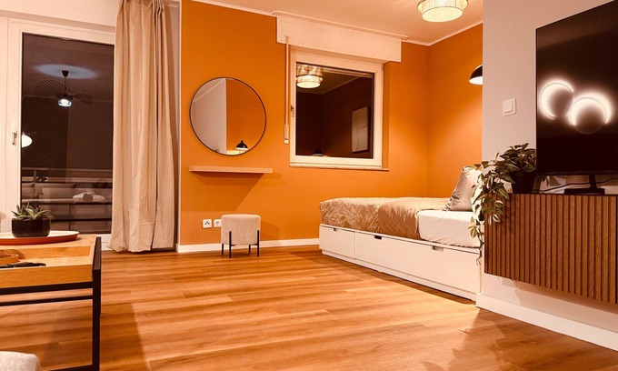 Huenxe Apartment | Apartment 'Modernes Design-Apartment Huenxe' with Balcony and Wi-Fi